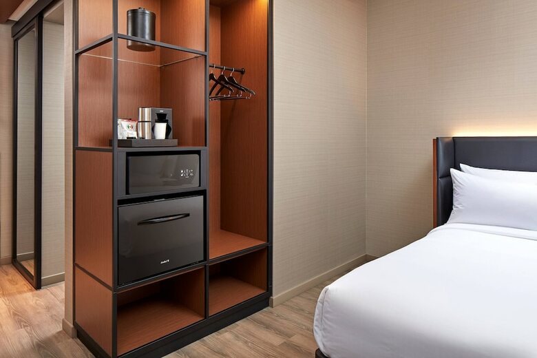 Hotel AC Santa Rosa Downtown