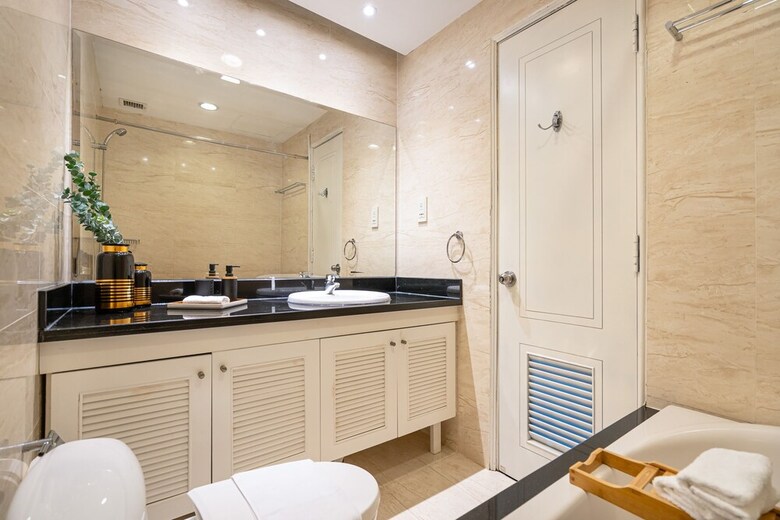 Bed & Breakfast Saigon Suites Collection By Idg In D1