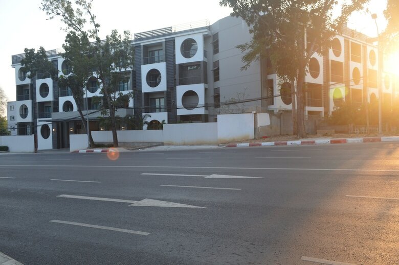 Airport Avenue Hotel