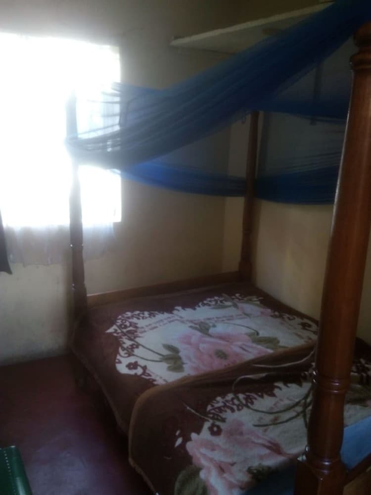Hotel 77 Guest House