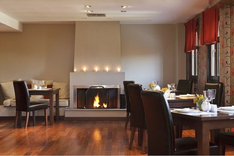 Hotel 12 Months Luxury Resort