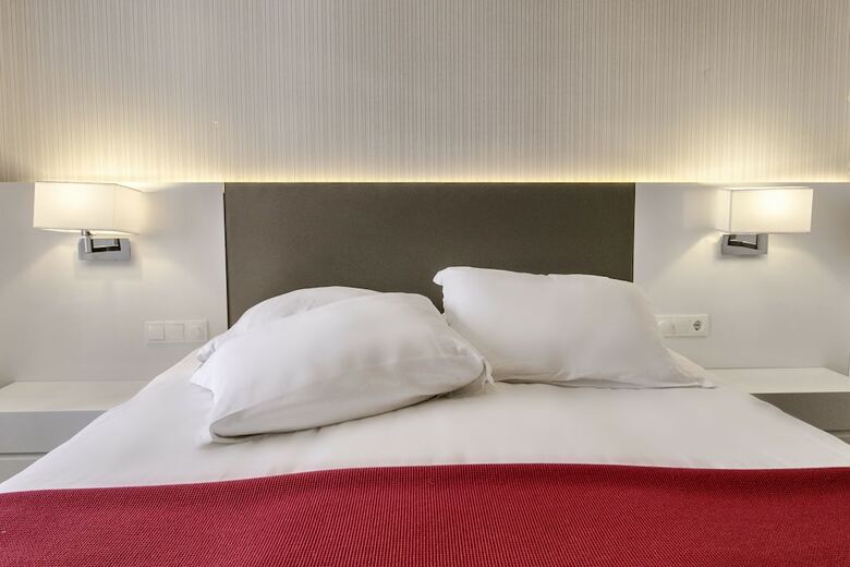 Hotel 12 Months Luxury Resort