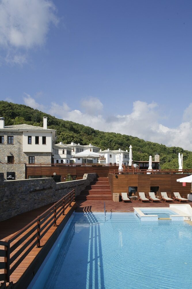 Hotel 12 Months Luxury Resort