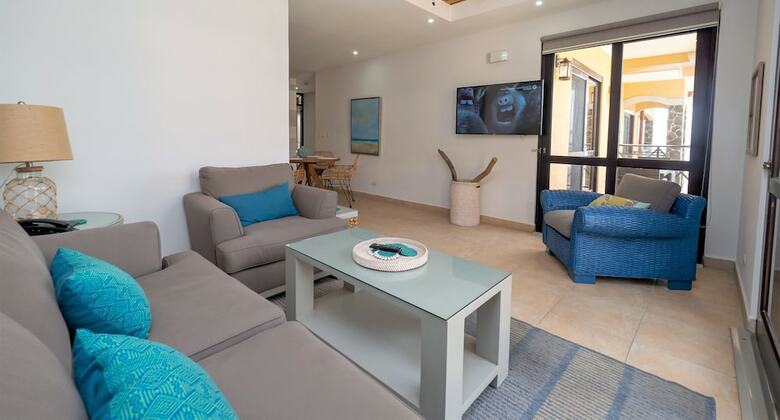 Apartamentos Encantada Luxury Condo J3