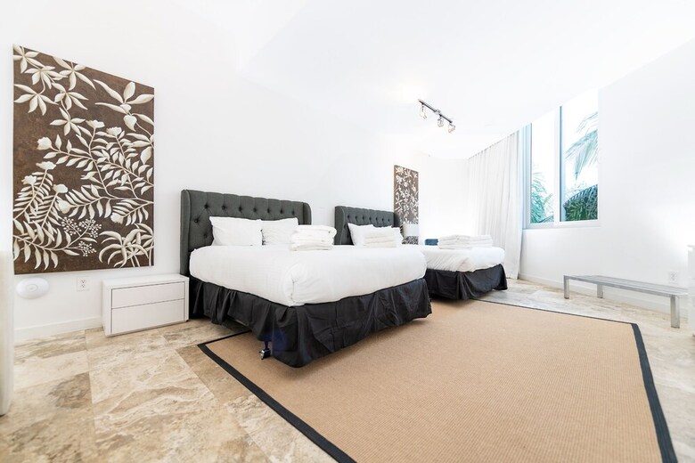 2228 Park 1