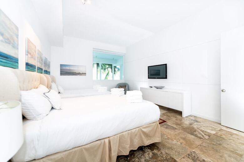 2228 Park 1