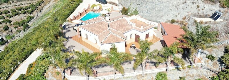1149 Villa Paquita