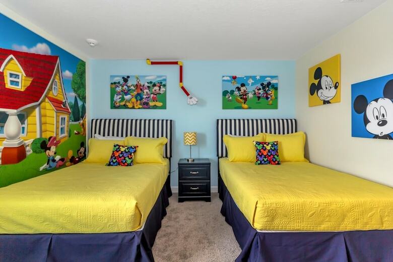 Royal Mansion At Storey Lakes By Orlando Short Term