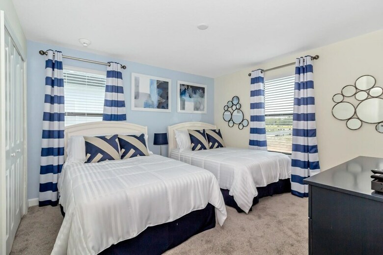 Royal Mansion At Storey Lakes By Orlando Short Term
