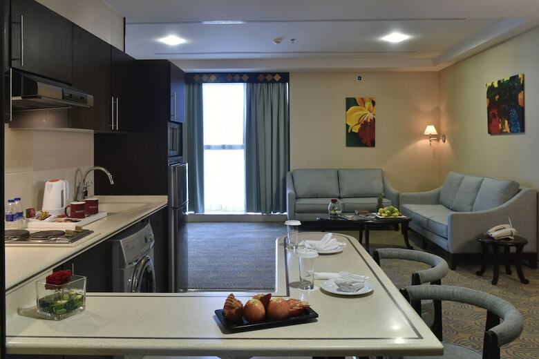 Awaliv International Hotel