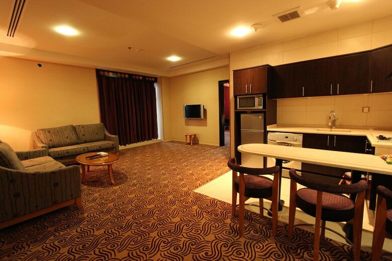 Awaliv International Hotel