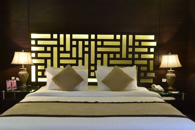 Awaliv International Hotel