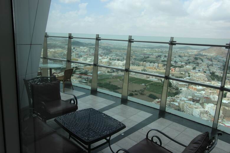 Awaliv International Hotel