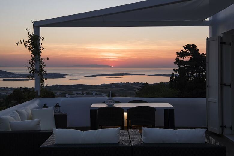 Paros Butterfly Villas