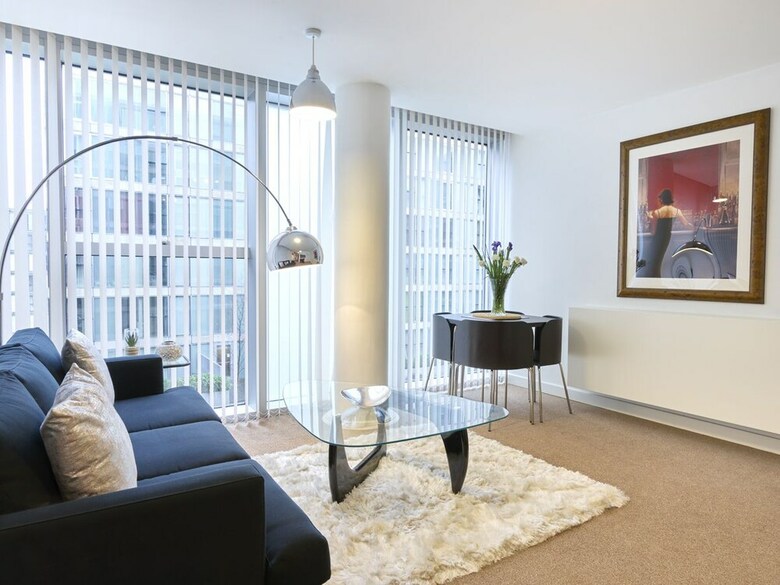 Apartamentos The Hub By Shortstaymk