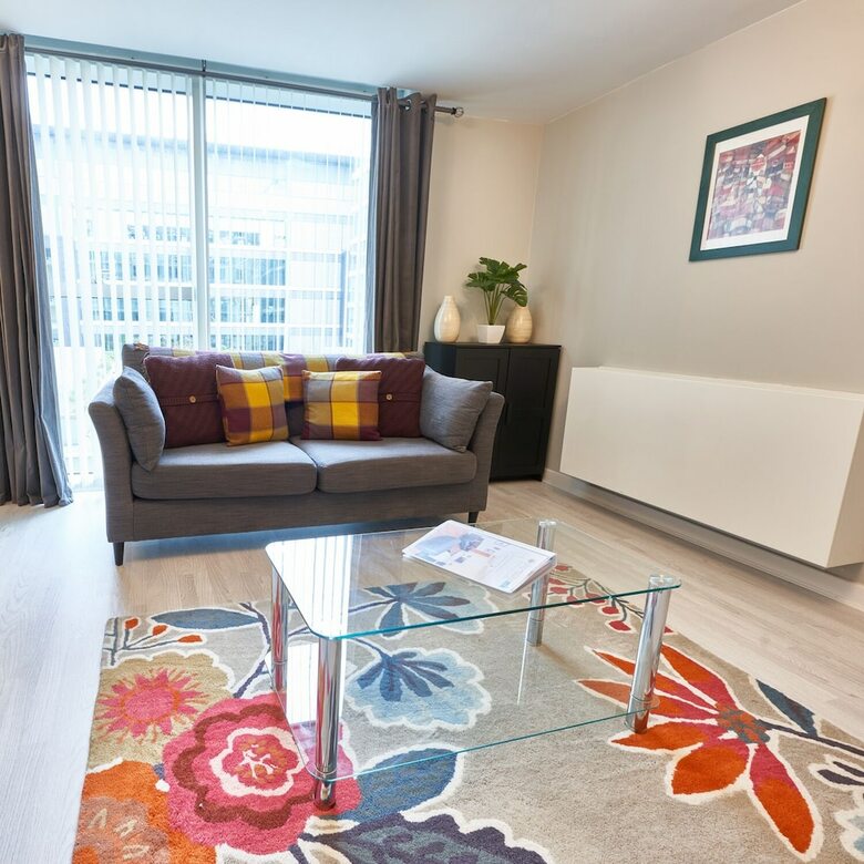 Apartamentos The Hub By Shortstaymk