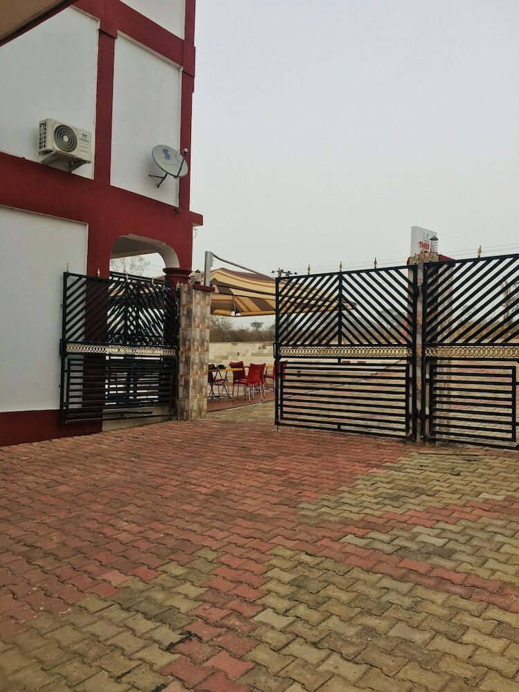 Thesyl Hotel Ltd