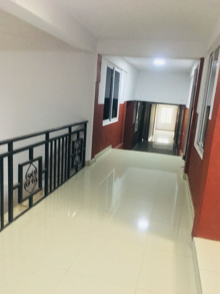 Thesyl Hotel Ltd