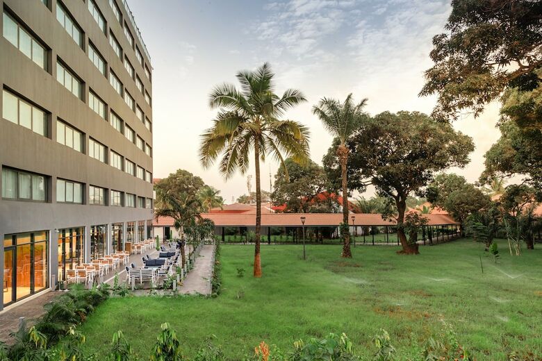 Riviera Royal Hotel