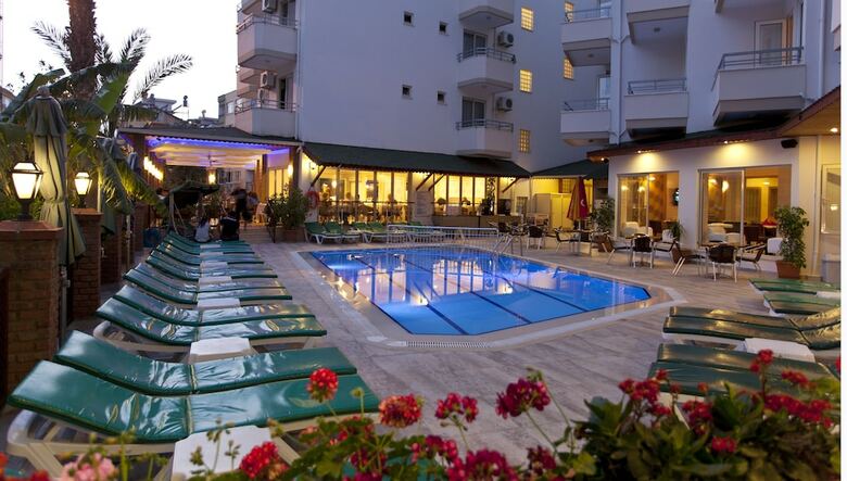 Remi Hotel