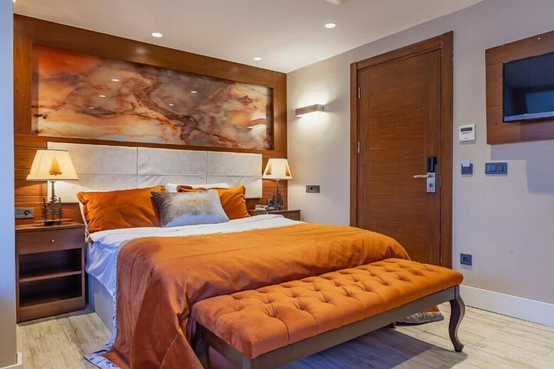 Lord Morgan Exclusive Design & Cihangir