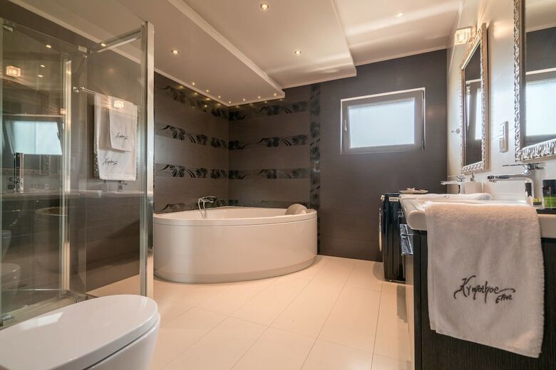 Aparthotel Kymothoe Elite