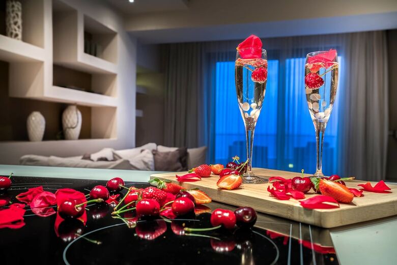 Aparthotel Kymothoe Elite