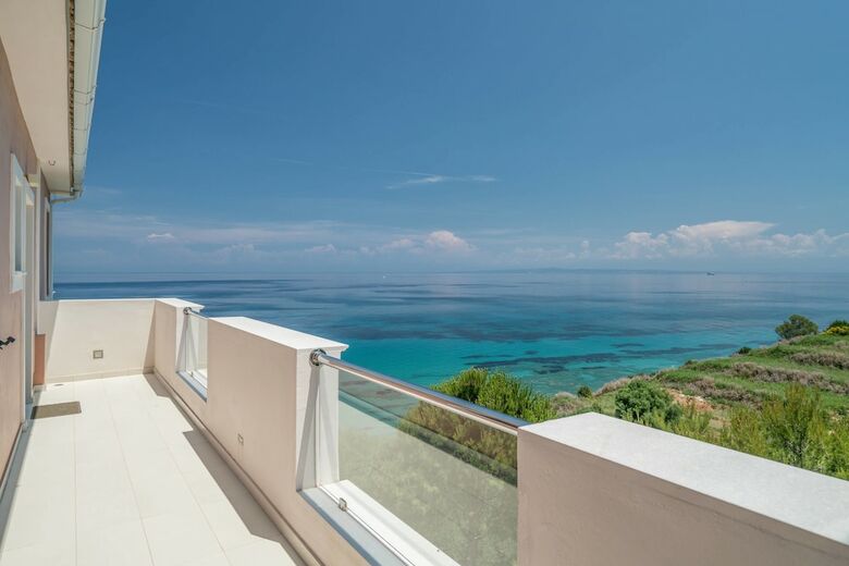 Aparthotel Kymothoe Elite