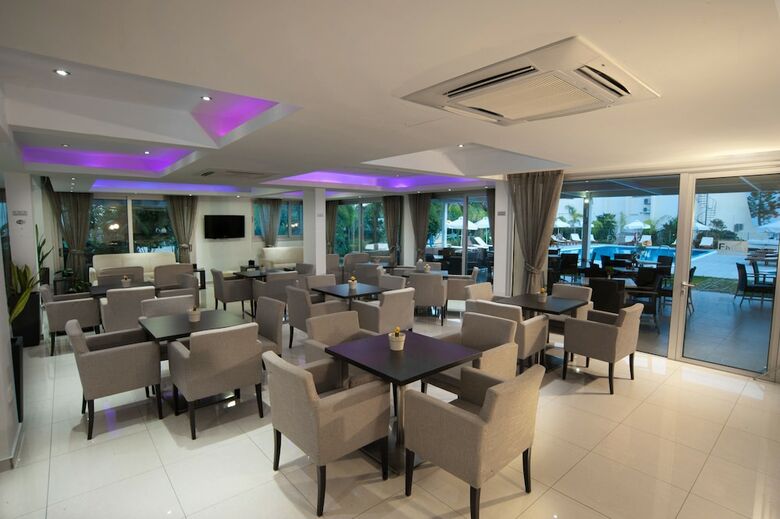 Aparthotel Frixos Suites Hotel Apts