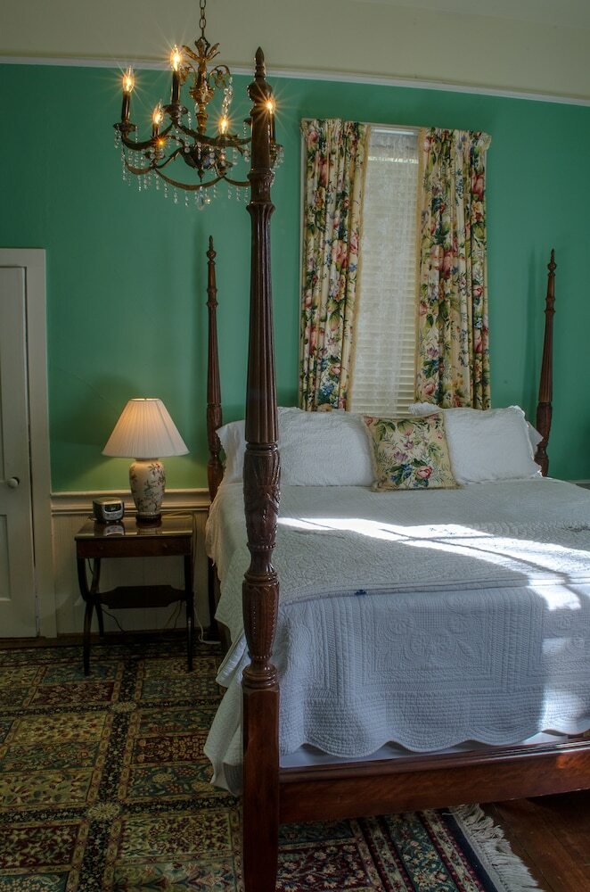 Bed & Breakfast The Cuthbert House Inn