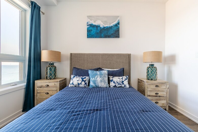 Simply Comfort Modern Hamilton Apartment