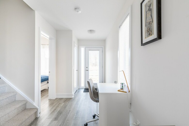 Simply Comfort Modern Hamilton Apartment