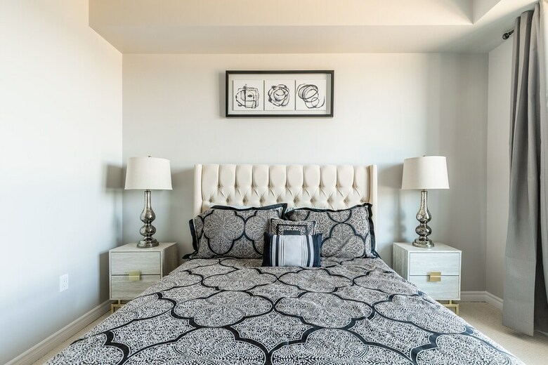 Simply Comfort Modern Hamilton Apartment