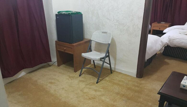 Al-houriat Hotel