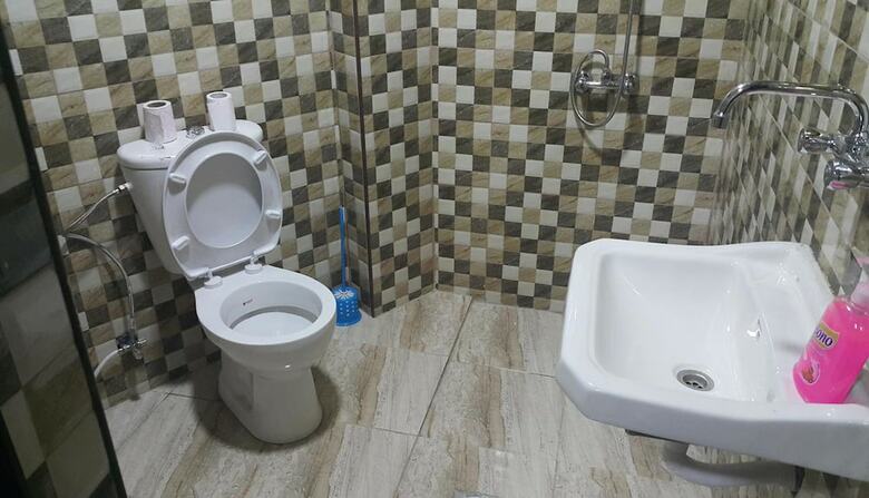 Al-houriat Hotel