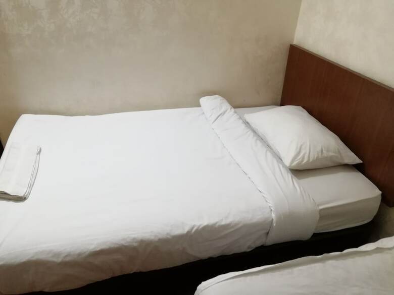 Al-houriat Hotel