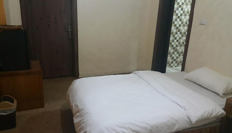 Al-houriat Hotel