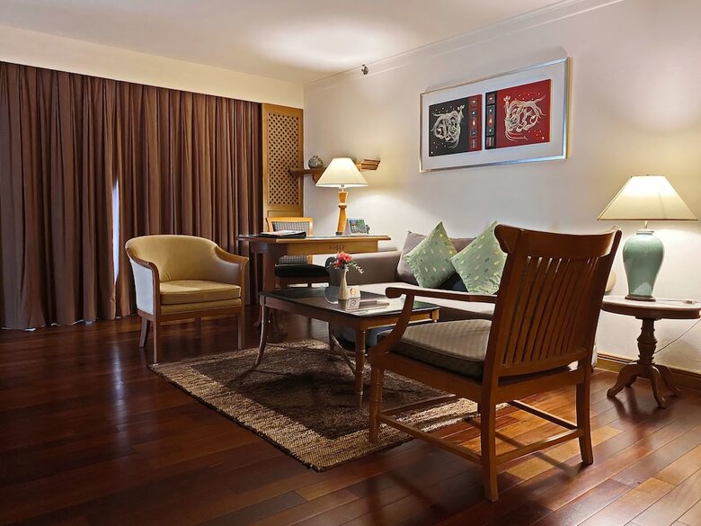 Silom Serene Hotel