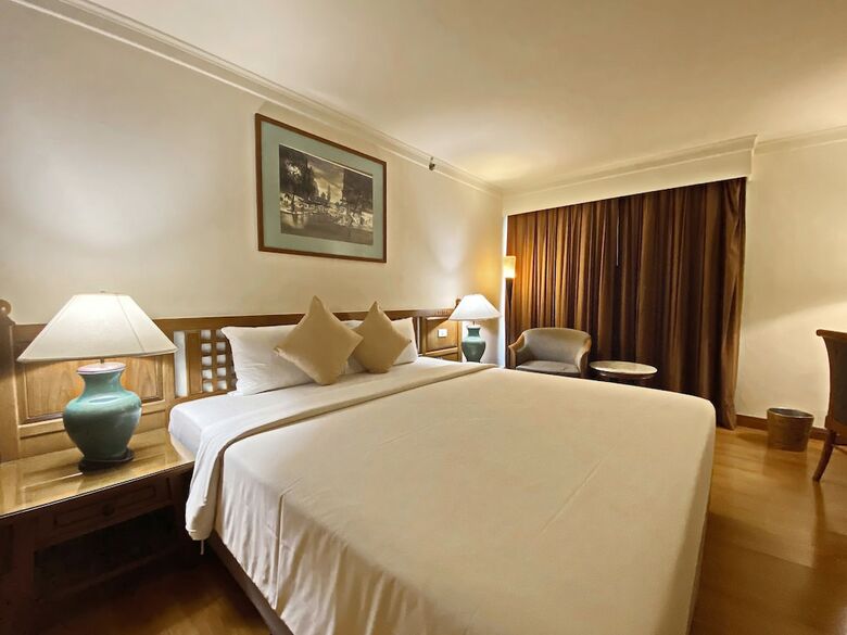 Silom Serene Hotel