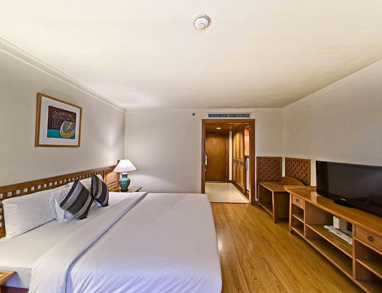 Silom Serene Hotel