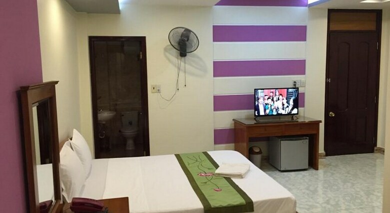 Sunny B Hotel