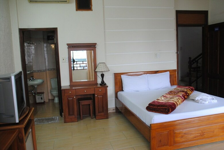 Sunny B Hotel