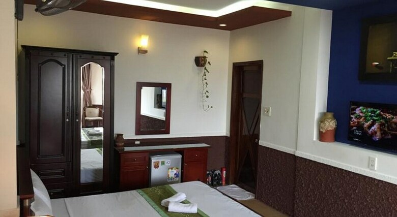 Sunny B Hotel