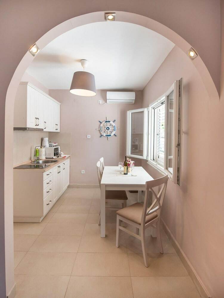 Ioannis Apartments