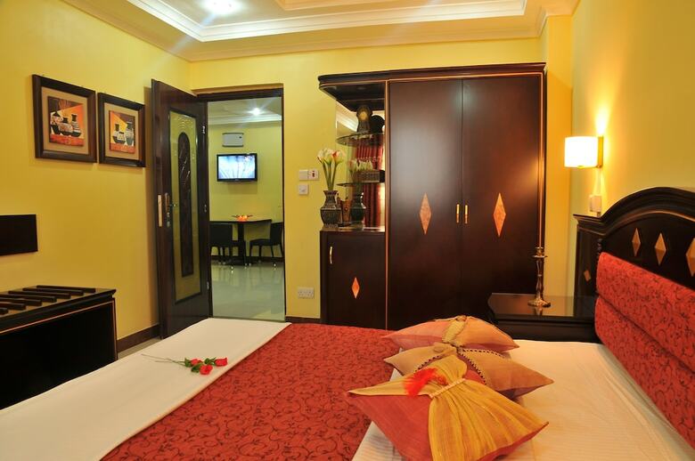 Urban Rose Hotel And Apartment