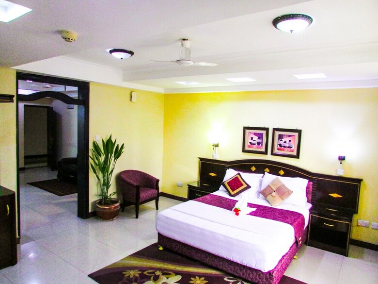 Urban Rose Hotel And Apartment