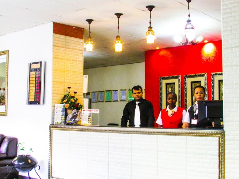 Urban Rose Hotel And Apartment