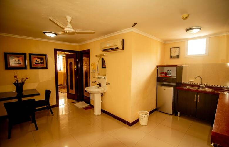 Urban Rose Hotel And Apartment
