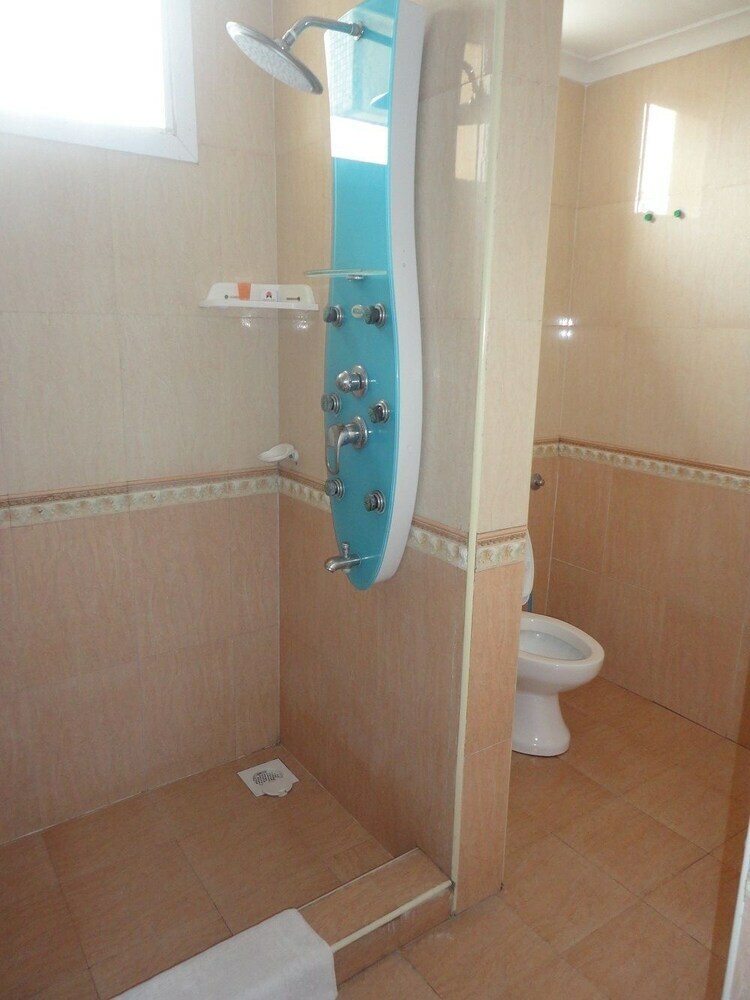 Urban Rose Hotel And Apartment