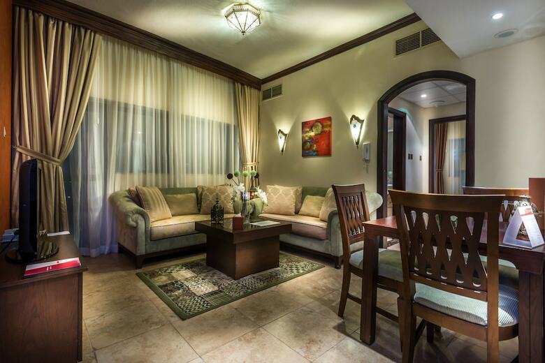 Aparthotel First Central Hotel Suites